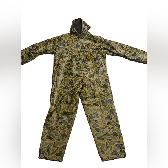 Other - Vintage Camo Rain Suit